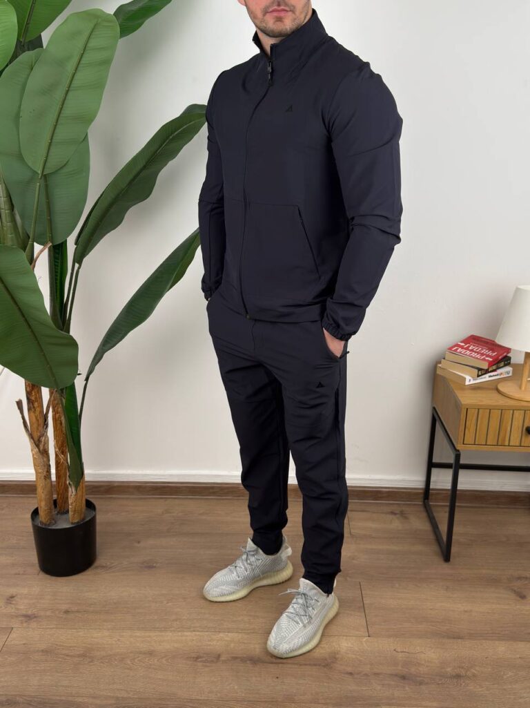 muška trenerka komplet crna celokupan outfit muškarac spreda