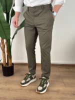 ultra flex pantalone maslinaste boje pogled spreda