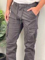 Muške kargo pantalone sa džepovima na dugme - Slika 12